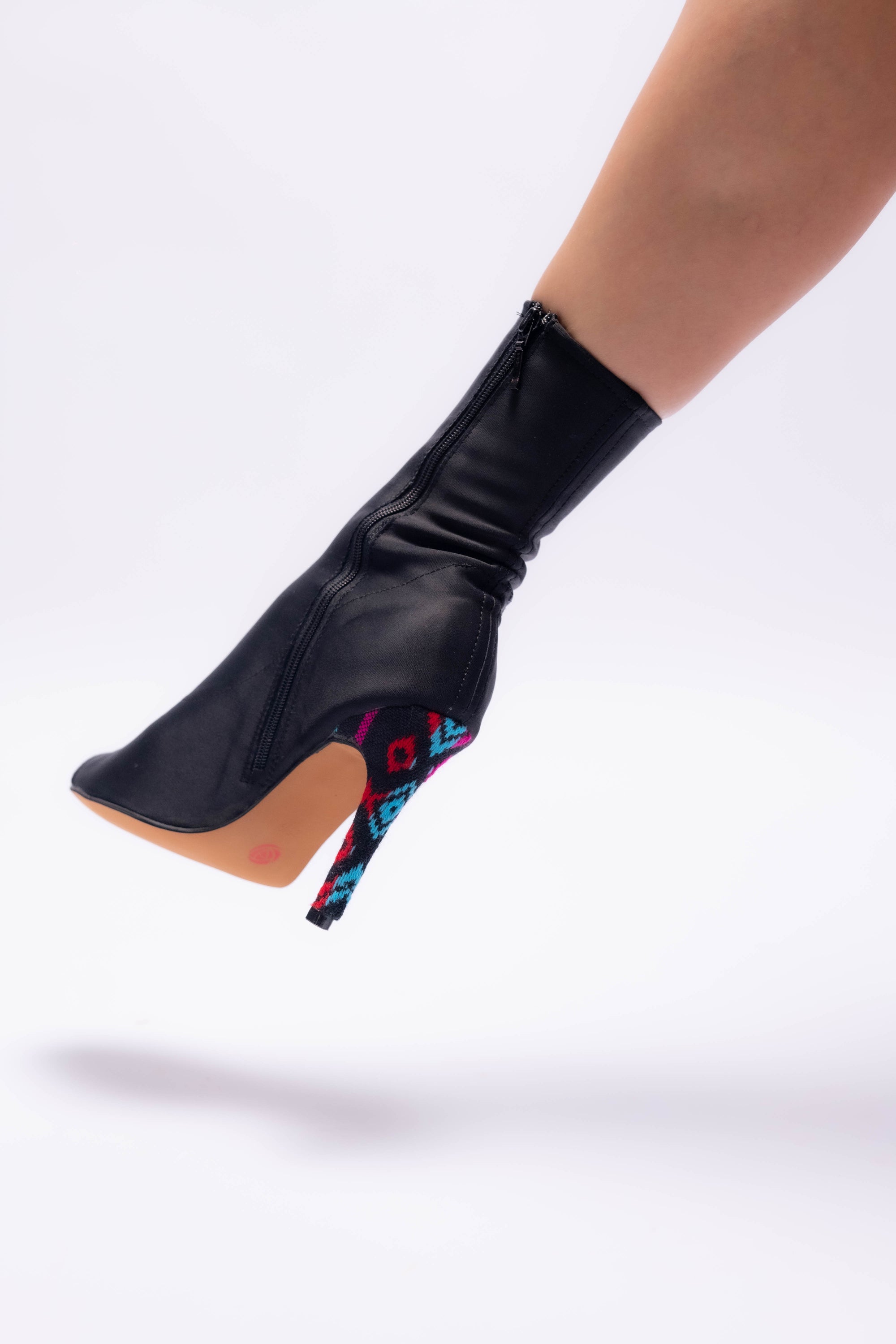 Cambaya Negro - Pre-orden